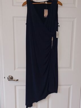 Sleeveless Ruched NAVY Dress with Chain Detail
